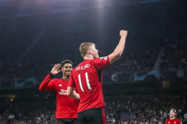 Rasmus Hojlund comienza a dar señales de por qué es la gran esperanza del United. (Photo by Maja Hitij/Getty Images)