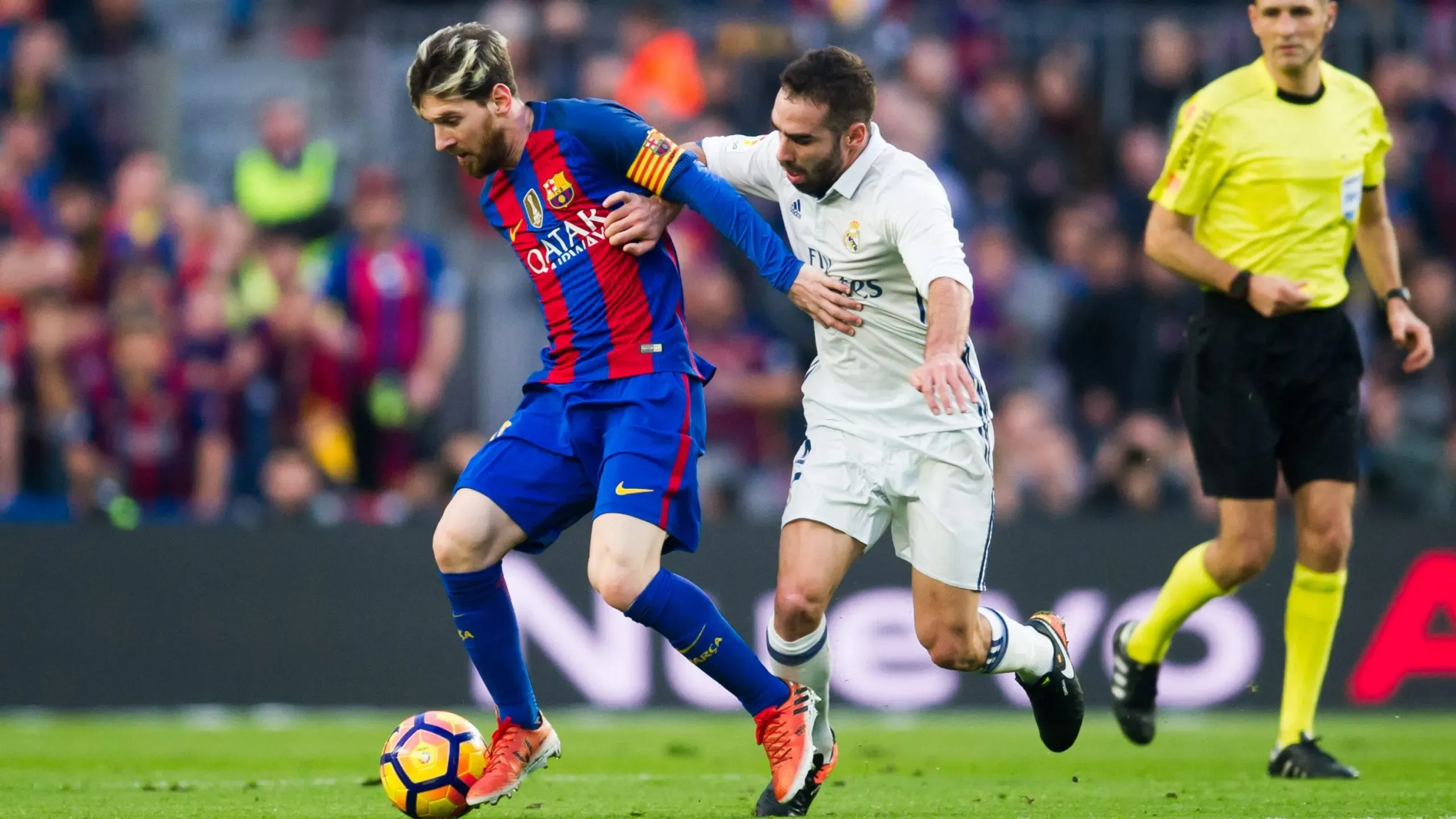 Dani Carvajal vs. Lionel Messi. Getty Images.