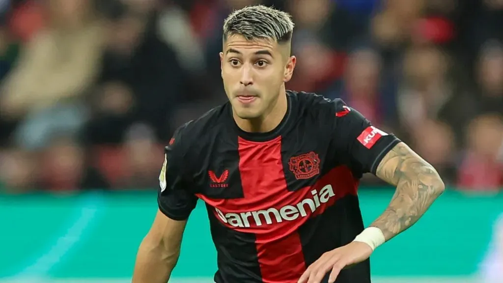 Exequiel Palacios, cara de sorprendido en Bayer Leverkusen
