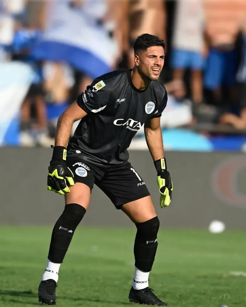 Franco Petroli, el arquero que se destaca en Godoy Cruz. (Foto: Instagram).