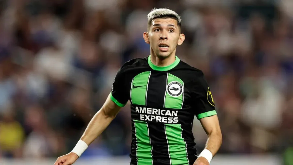 Julio Enciso vuelve a estar en el banco de suplentes de Brighton (Getty Images).