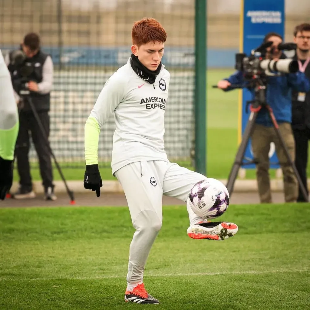 Valentín Barco no fue parte de la convocatoria del Brighton. (Foto: Instagram).
