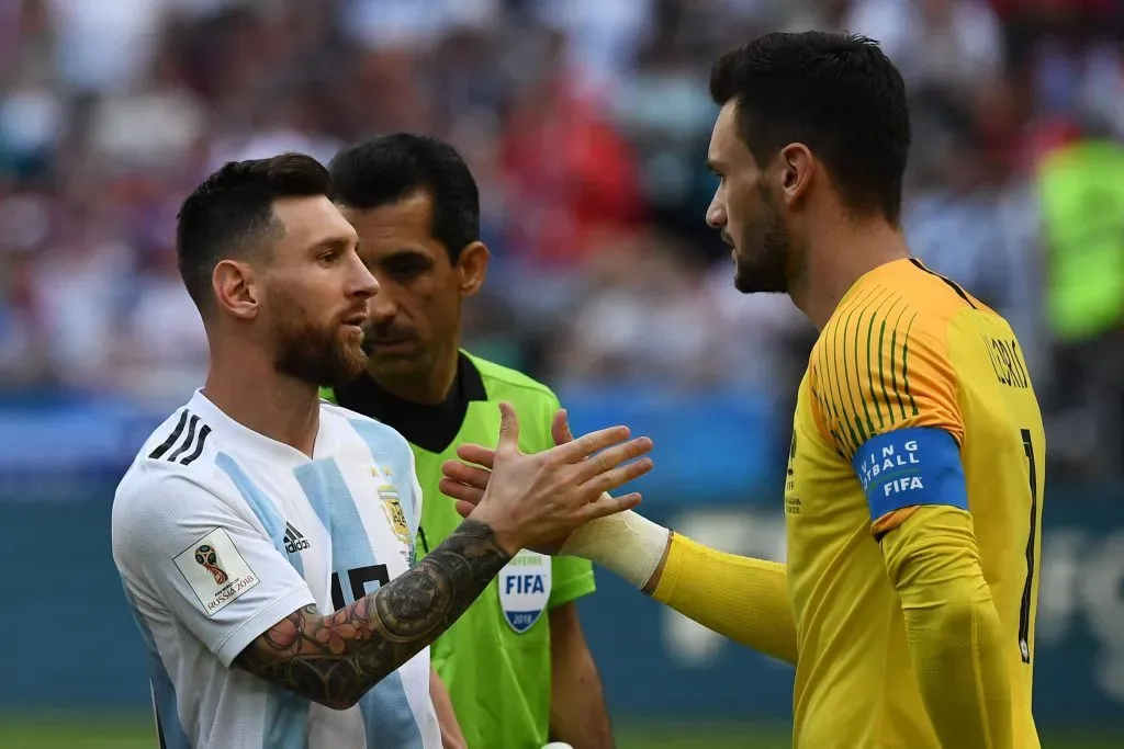Lionel Messi y Hugo Lloris antes del choque por los Octavos de Final de la Copa del Mundo de Rusia 2018. Getty Images.