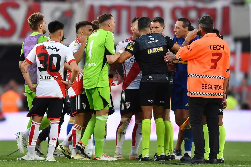 Franco Armani se cruzó con Cristian Lema. (Foto: Getty).
