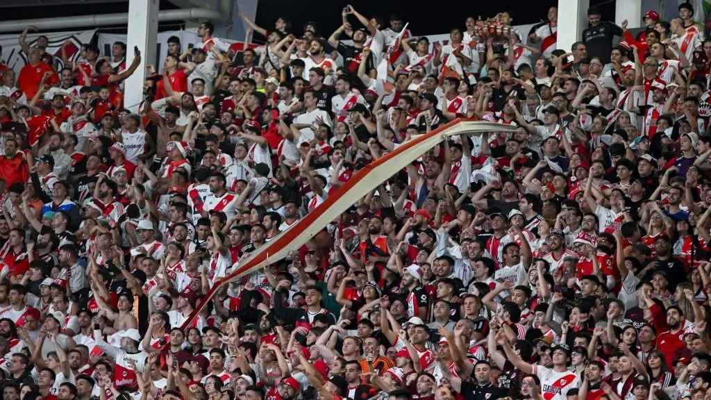 River tendrá nuevamente el aliento de sus hinchas. (Foto: Getty)