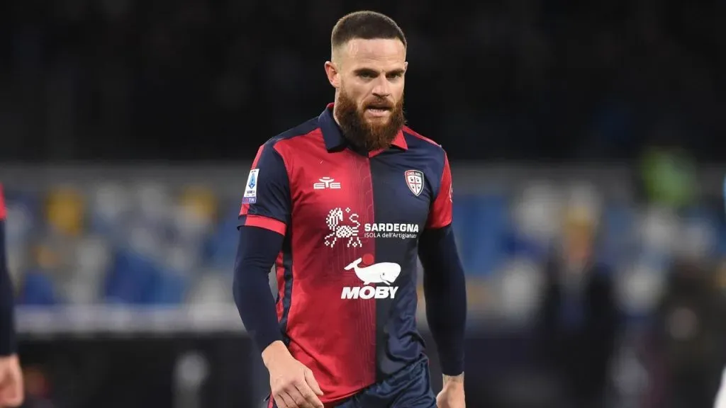 Nahitan Nández se iría de Cagliari en junio.