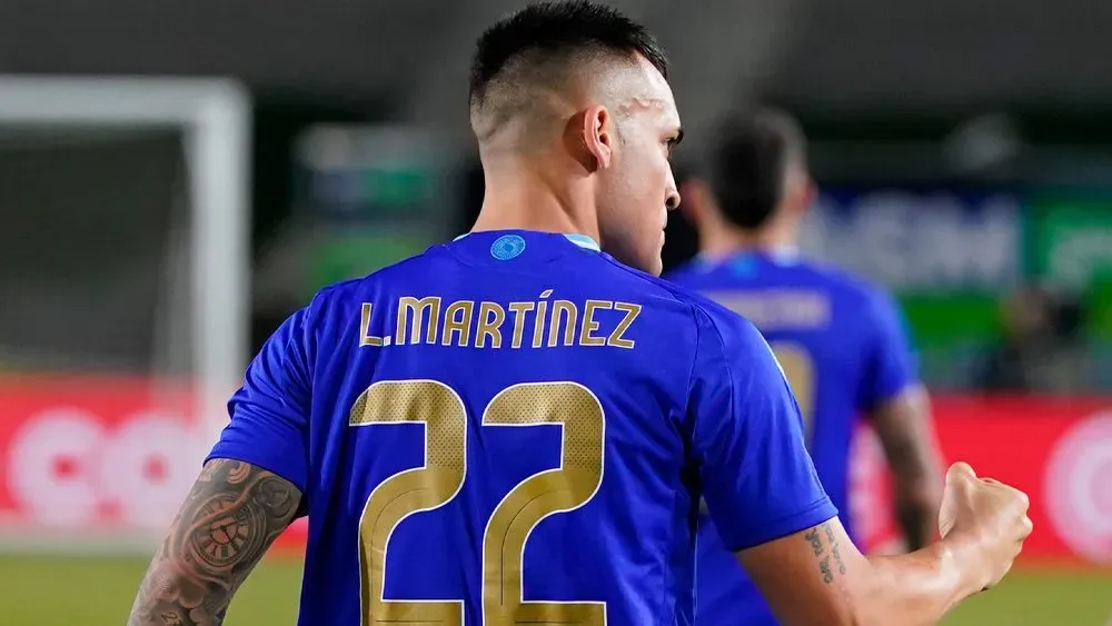 Lautaro Martínez en el festejo de su gol vs. Costa Rica. @Argentina.