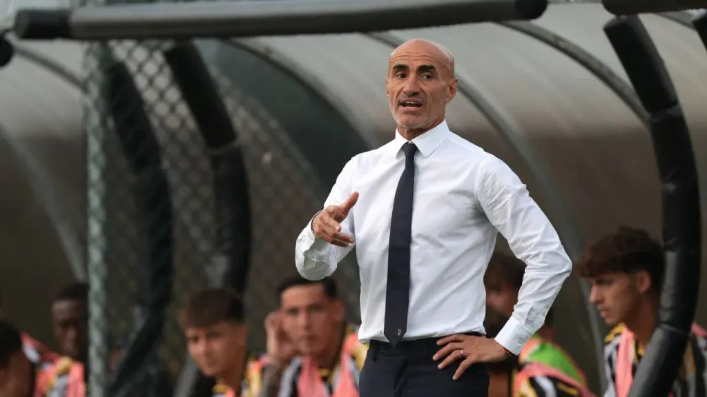Paolo Montero, entrenador del equipo Primavera de Juventus (IMAGO / Sportimage).