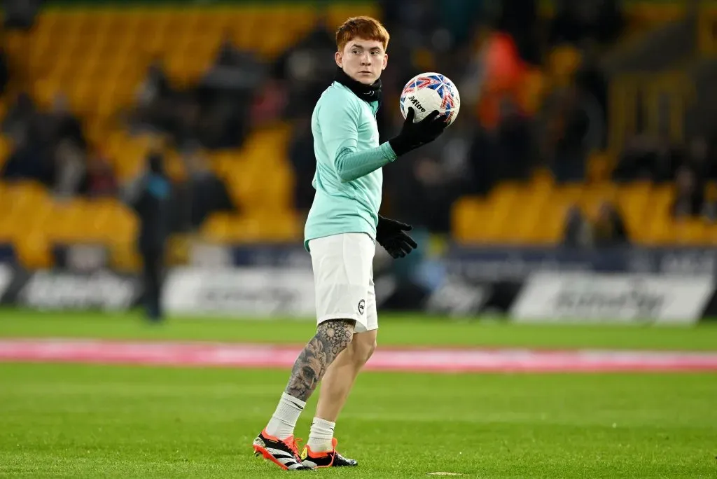 Barco suma 13 minutos de juego a dos meses de su presentación oficial con Brighton.