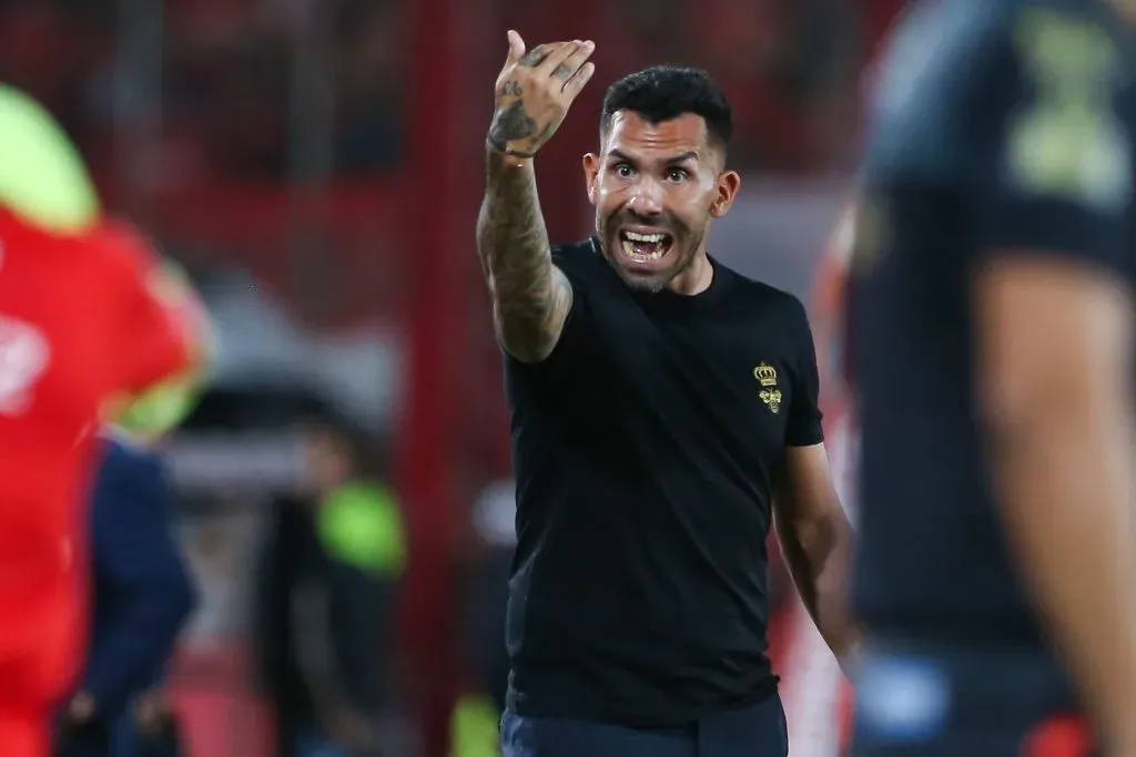 Carlos Tevez seguirá siendo el entrenador de Independiente.