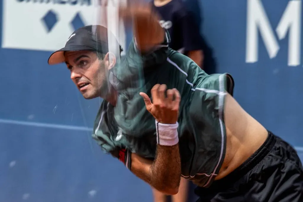 Díaz Acosta sigue en carrera en Barcelona.