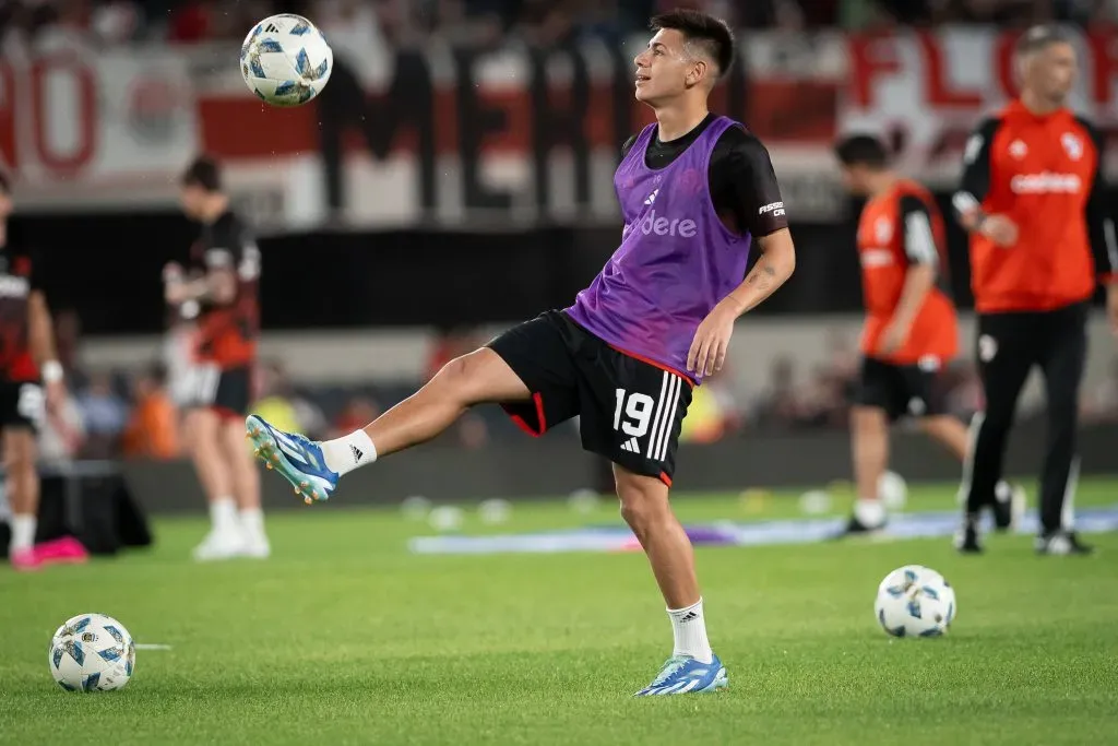 Echeverri sería titular el domingo ante Boca.