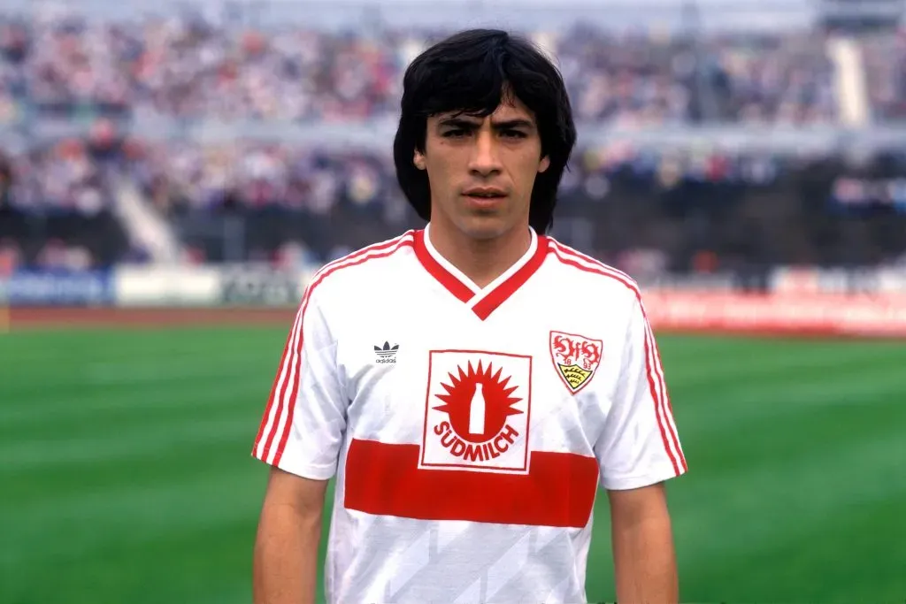 José Basualdo llega a Stuttgart después de la Copa América 89. (Foto: IMAGO).