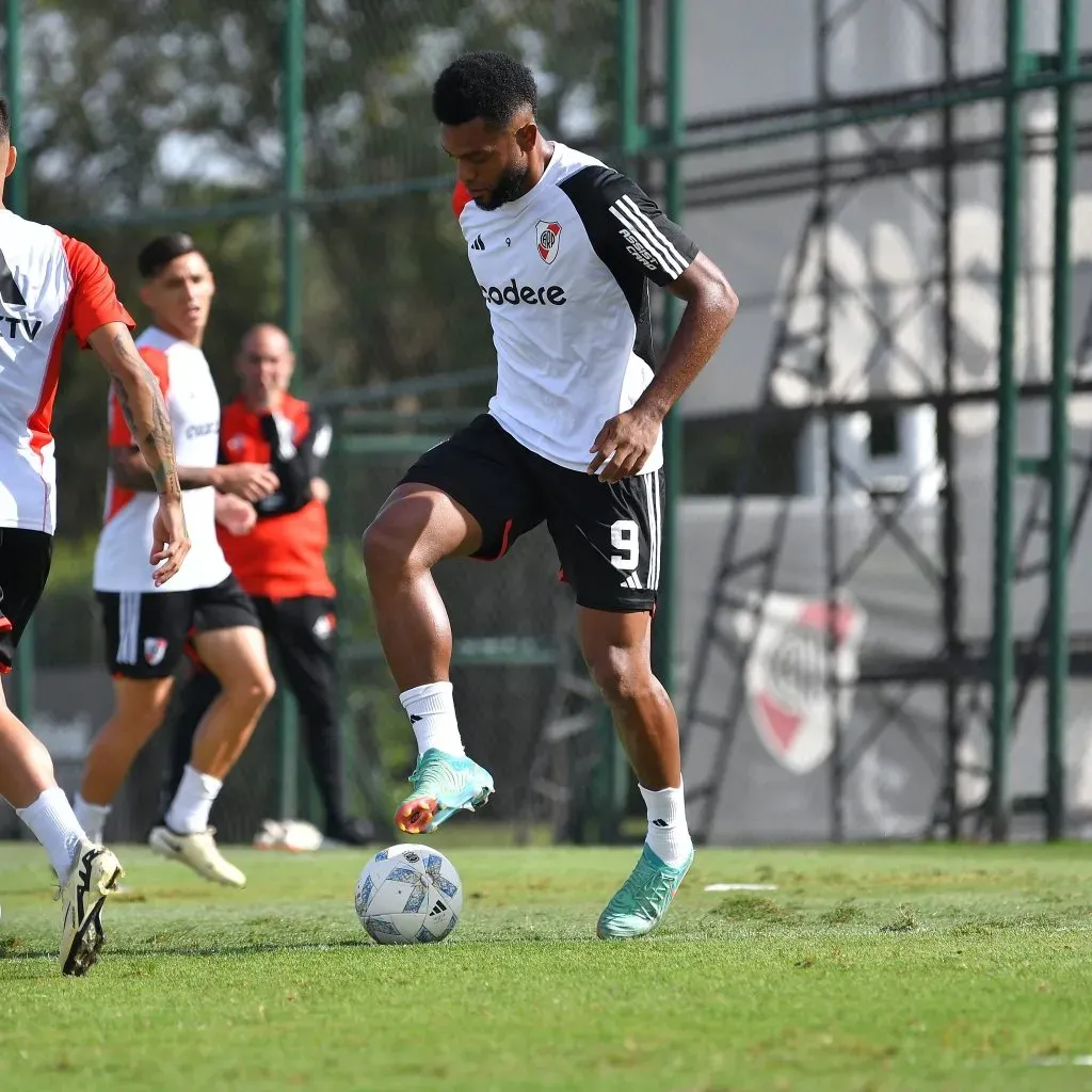 Demichelis esperará por Borja hasta el domingo.