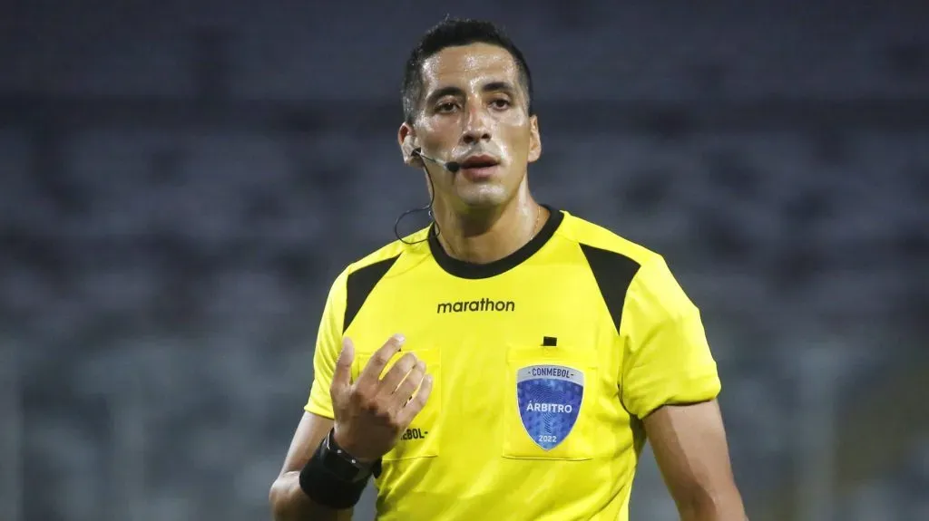 Yael Falcón Pérez será el árbitro del Superclásico.