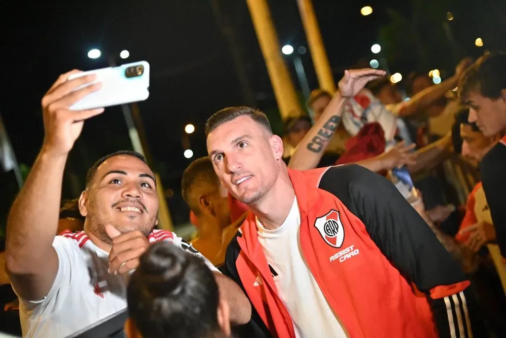 River fue recibido por sus fanáticos en Asunción.