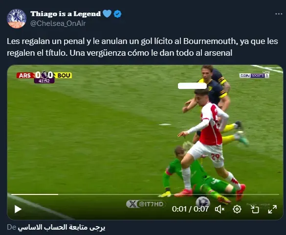El cuestionado penal en favor de Arsenal y las críticas en redes (Twitter).