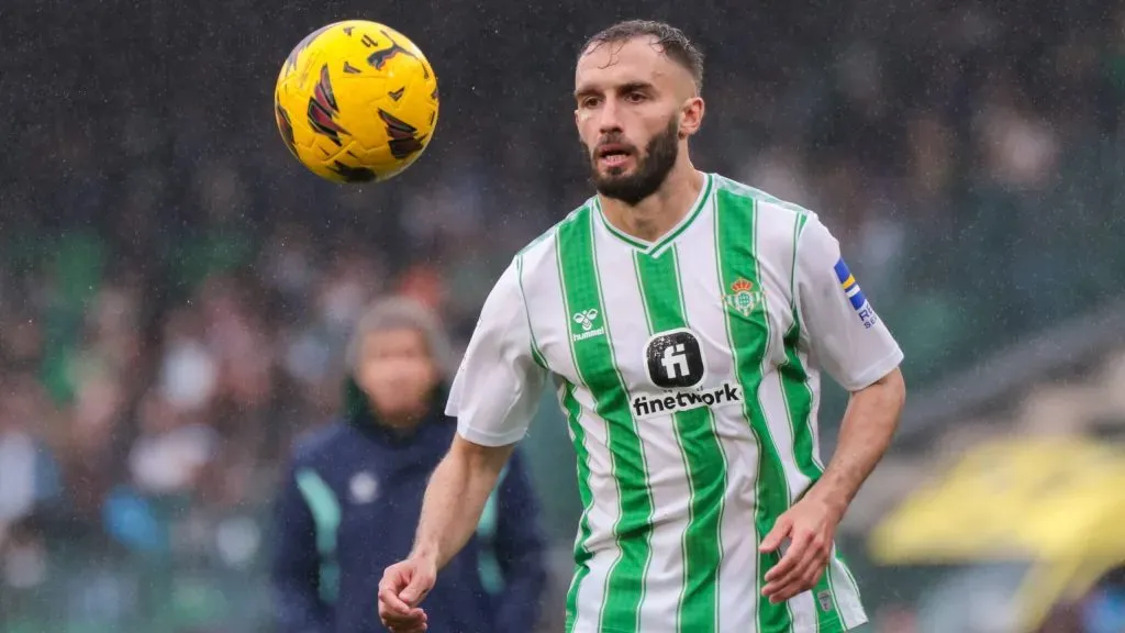 Pezzella es el jugador de Betis que más minutos suma en la temporada.
