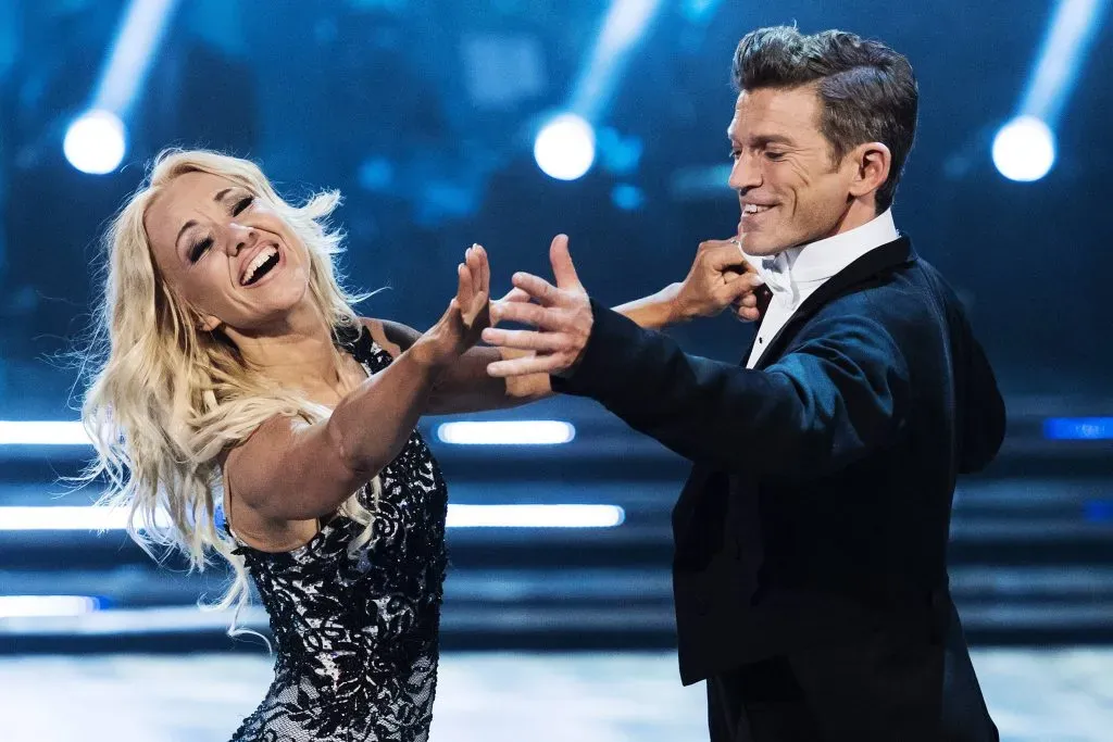 Blomqvist ganó Dancing with Stars 2017 en Suecia.