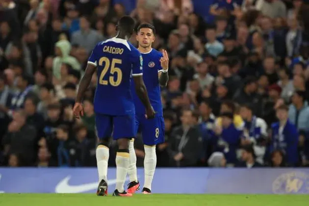 Pochettino no logró hacer que la sociedad entre Enzo y Caicedo funcione.