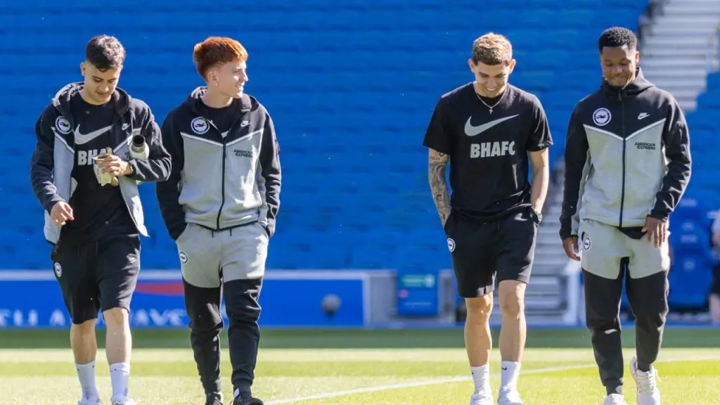 Buonanotte, Barco, Enciso y el ya salido Ansu Fati (IMAGO / Pro Sports Images).