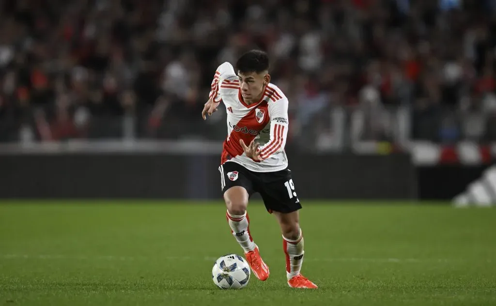Claudio Echeverri suma 27 partidos en la primera división de River.