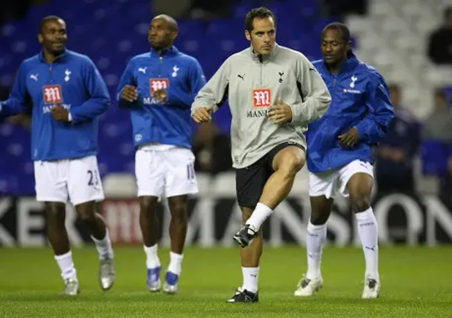 Marcos Álvarez mantiene sus tácticas desde que era preparador físico en Tottenham.