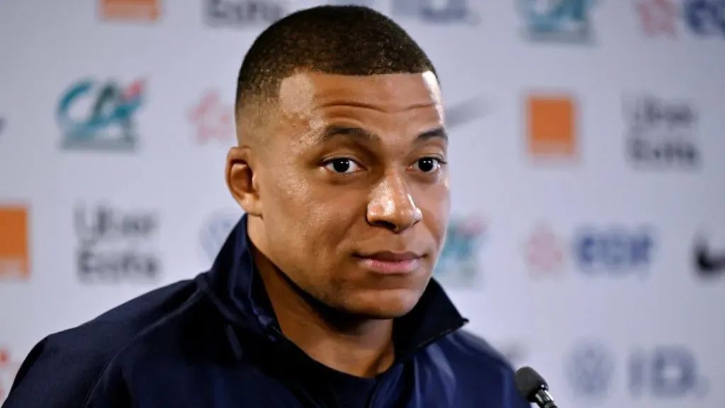 Kylian Mbappé no juega ante Canadá