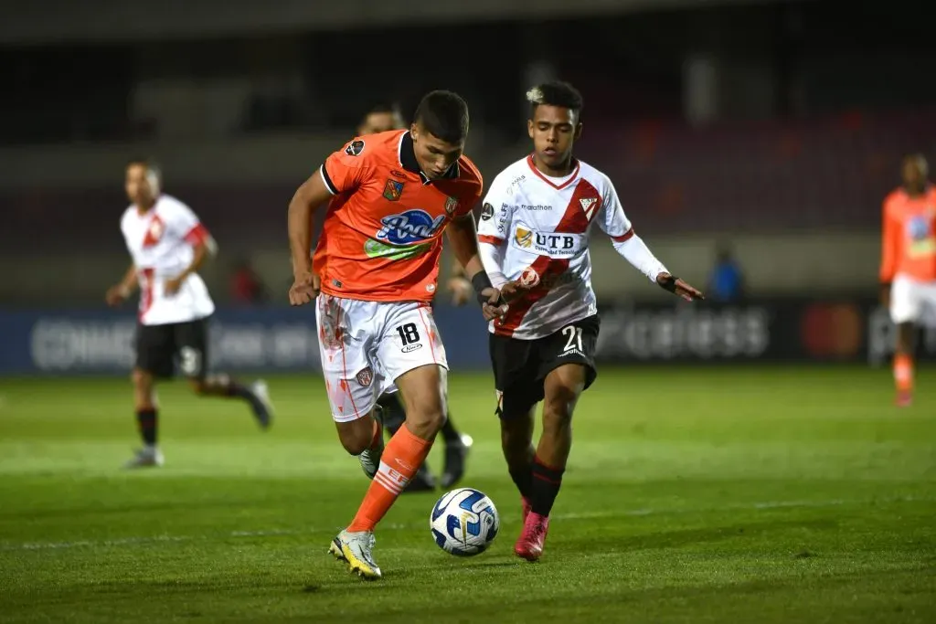 Moisés Paniagua defendiendo la camiseta de Always Ready. (IMAGO / Photosport)