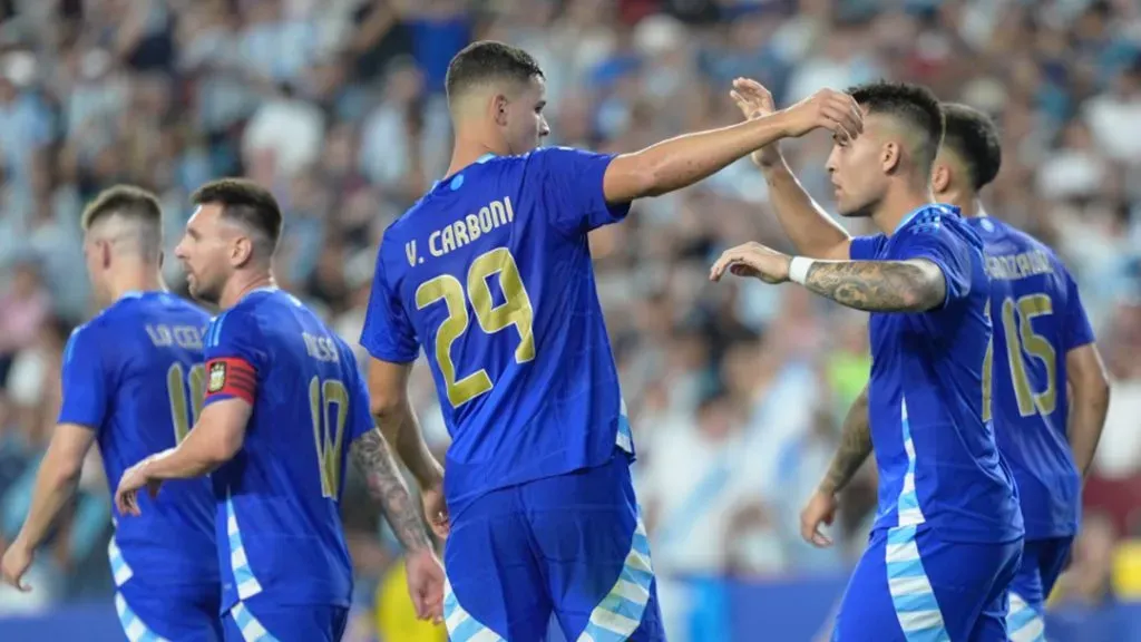 Carboni debutó como titular en la Selección en el amistoso ante Guatemala.