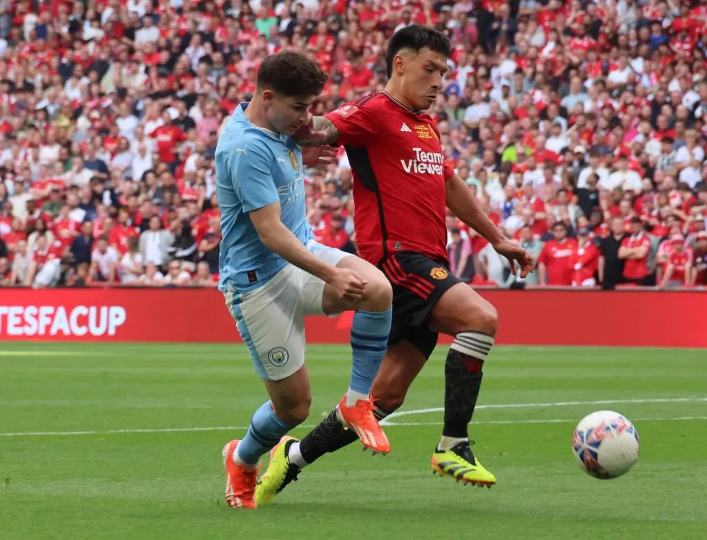Julián Álvarez en la Final de la FA Cup vs. Manchester United, en lo que por el momento es su último partido con el Manchester City.