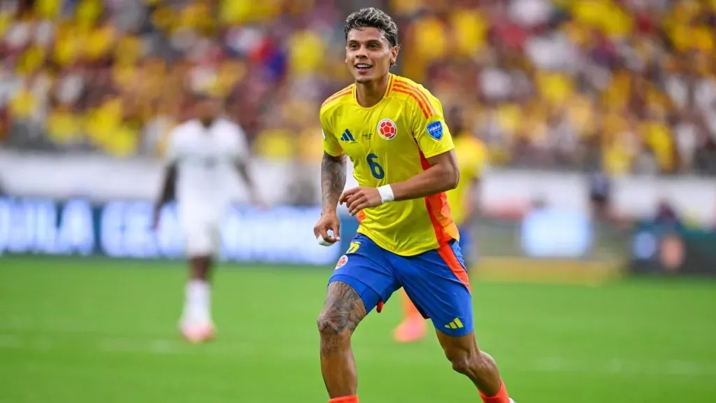 Richard Ríos disputando la Copa América.