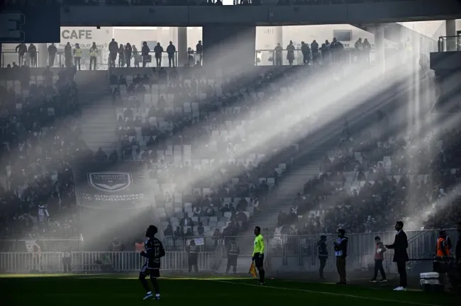 Burdeos deberá refundarse