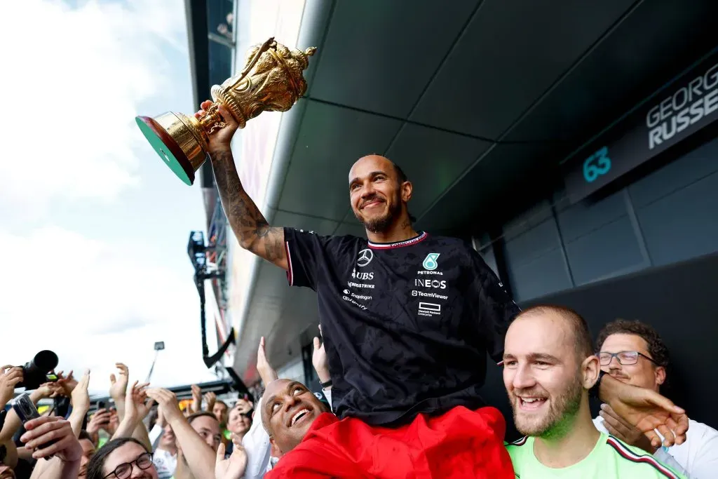 Hamilton terminó haciéndose con la victoria.