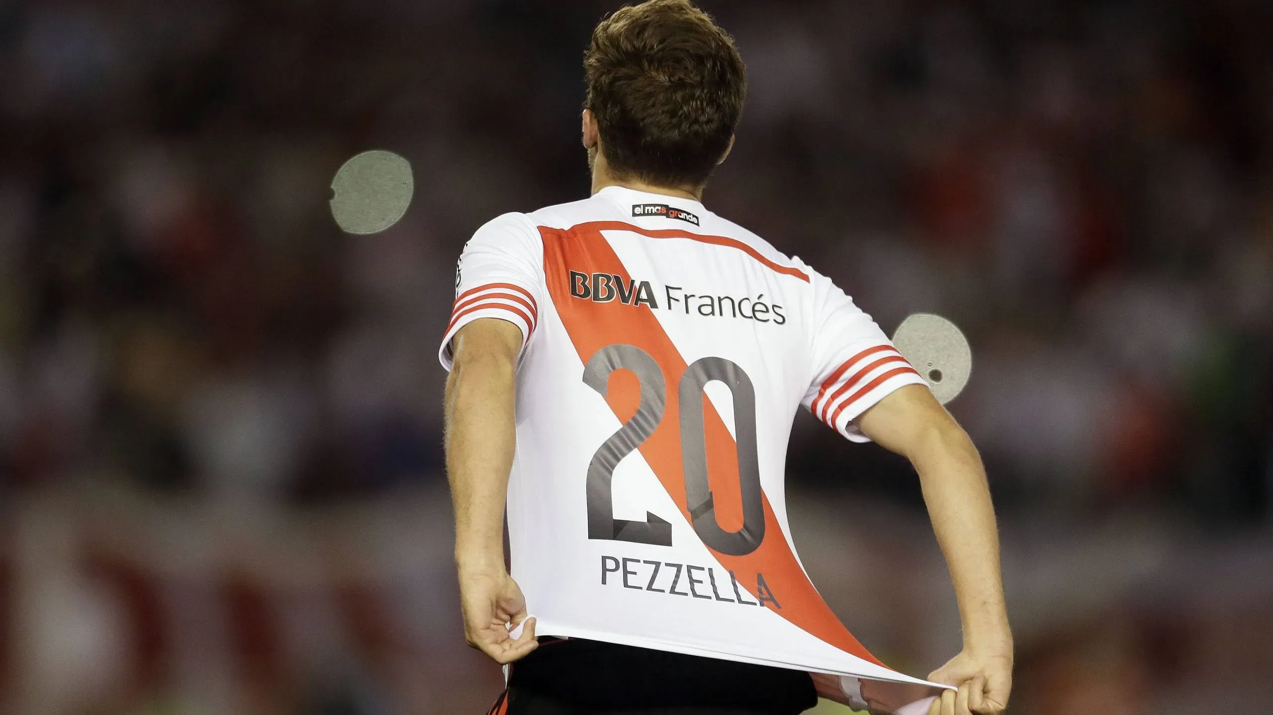 Germán Pezzella en su etapa en River.