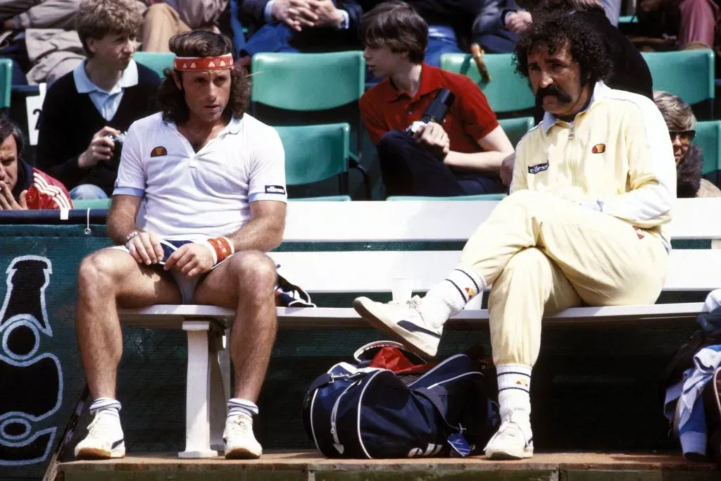 El maestro Guillermo Vilas junto a Ion Tiriac. (Foto: IMAGO).