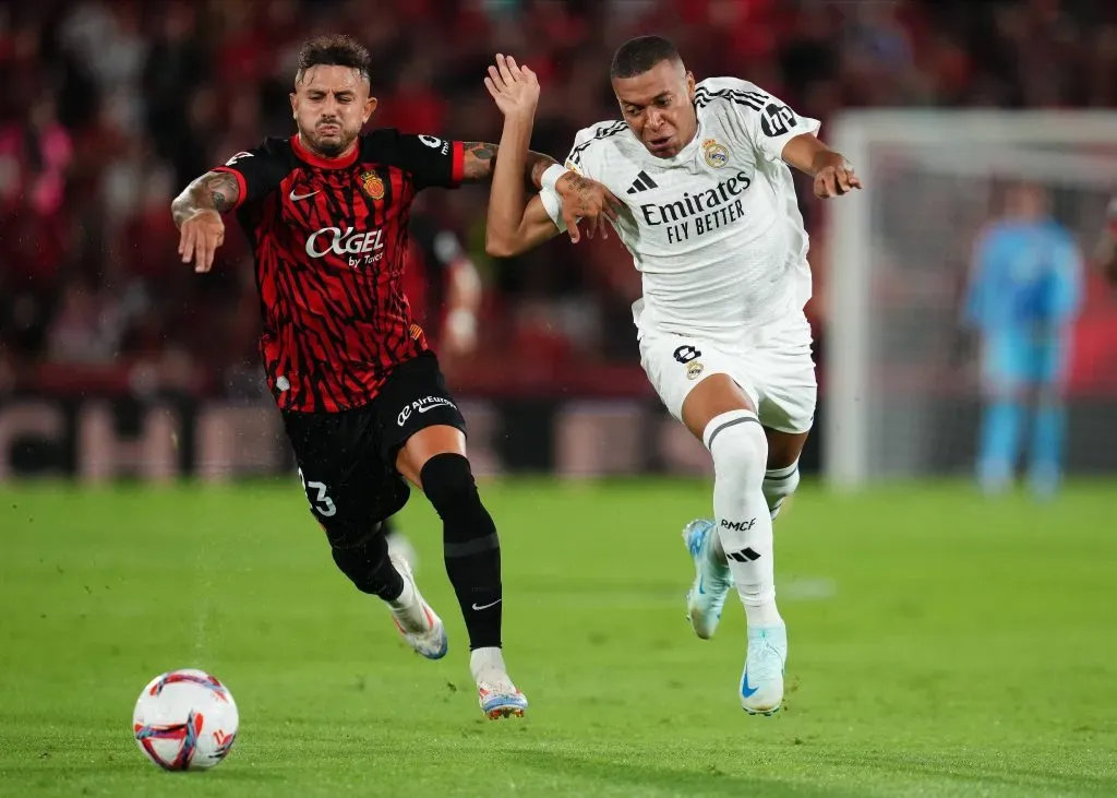 Pablo Maffeo y Kylian Mbappé. (Foto: IMAGO).