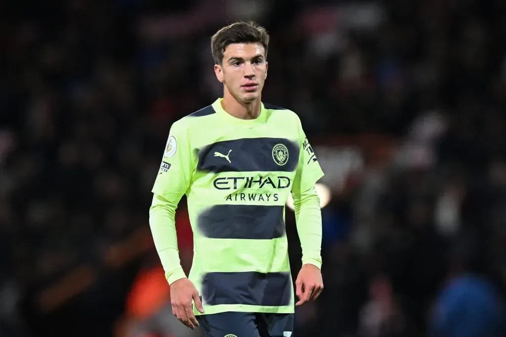 Máximo Perrone volverá a salir del City, sin chances de jugar. IMAGO