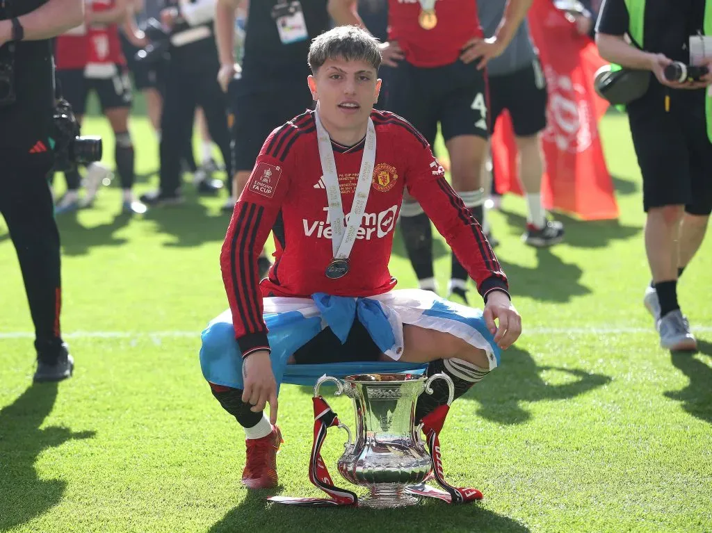 Desde su irrupción en el primer equipo, Garnacho ya ganó dos títulos con el United. IMAGO