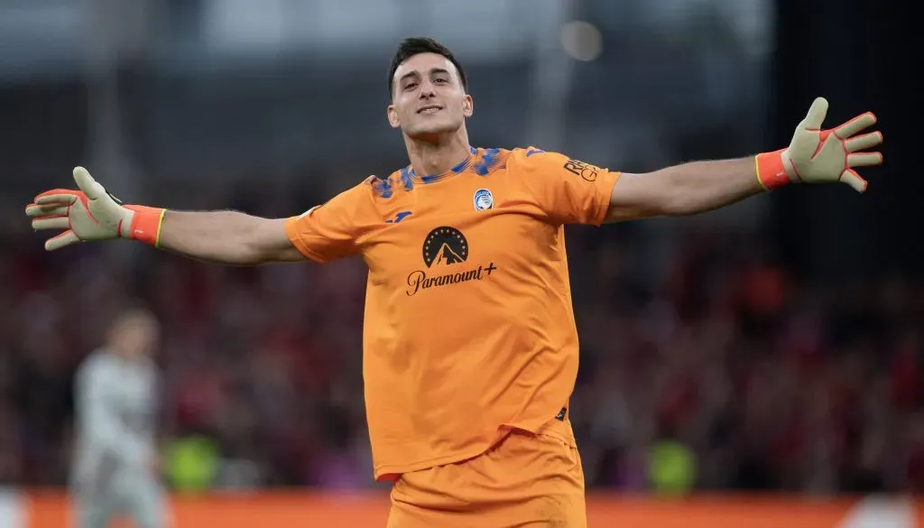 Juan Musso gritó campeón con Atalanta de la Europa League y fue figura. IMAGO