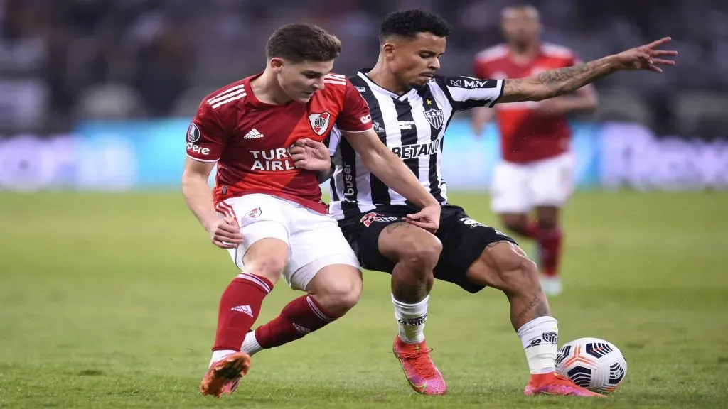 Julián Álvarez era parte del plantel de River en la eliminación ante Atlético Mineiro en 2021. (Getty Images)