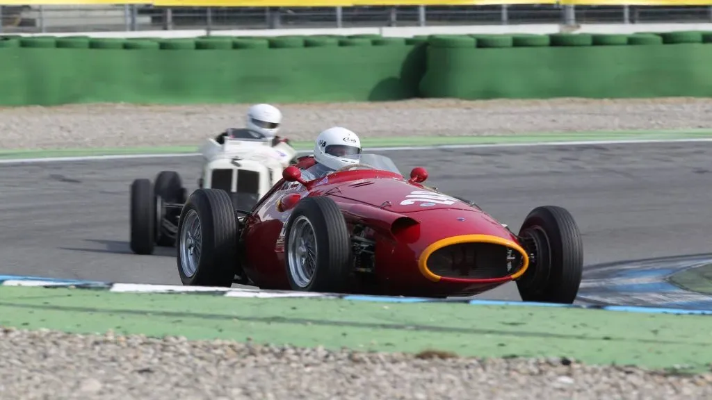 Juan Manuel Fangio, a bordo del Maserati 250. (Imago)