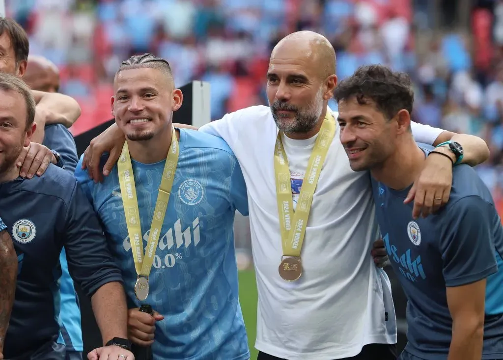Pep Guardiola siempre habla de un equipo unido, y no sólo se refiere a futbolistas y cuerpo técnico.