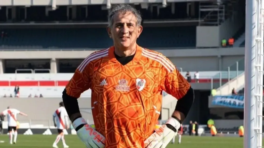 Javier Sodero, ex arquero y entrenador en River (X).