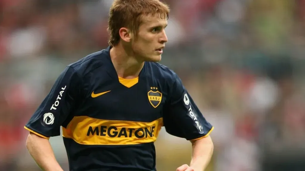 El uruguayo con la de Boca, imagen díficil de encontrar (Boca oficial)