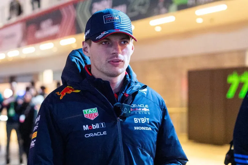 Verstappen redobló la apuesta con Russell. IMAGO
