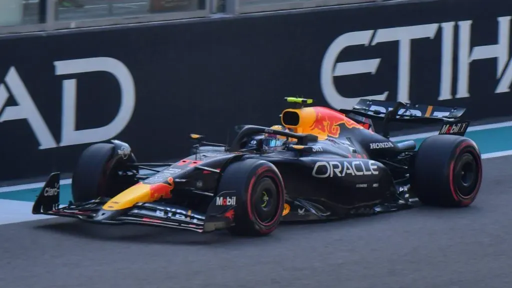 Checo Pérez, en Abu Dhabi (IMAGO / Avalon.red).