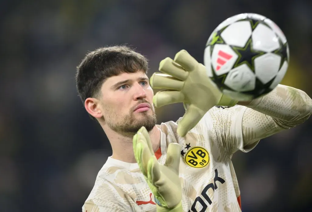 Gregor Kobel es arquero del Dortmund desde 2021 y tiene contrato hasta 2028. IMAGO