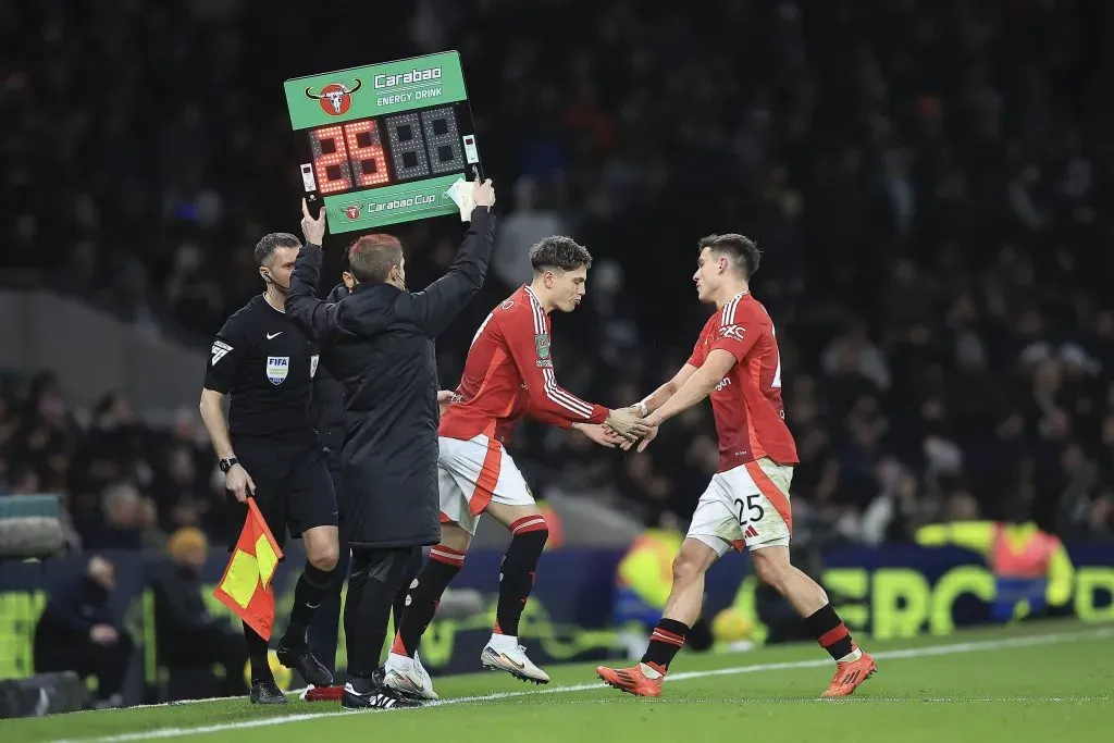 Garnacho entró desde el banco vs. Tottenham, pero no pudo dar vuelta la historia. IMAGO