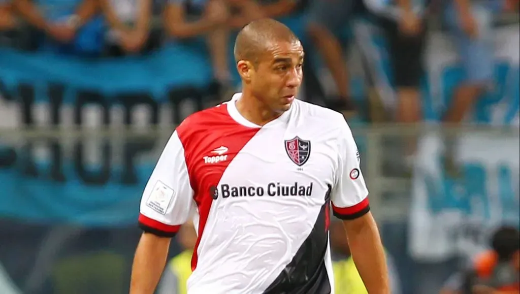David Trezeguet jugando para Newell’s, en un partido de la Copa Libertadores 2012. (Getty Images)